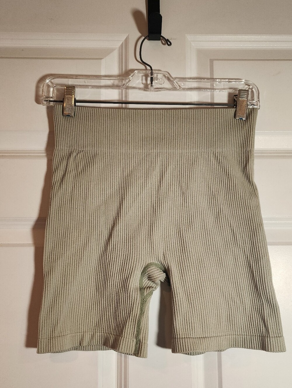 South Beach High-Rise Ribbed Women's Bike Shorts in Light Olive XS/S